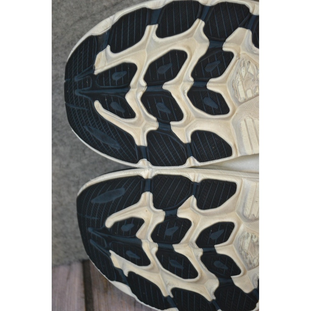 Hoka One One Clifton 10 Shoes Mens 11.5 D White Mesh Running Road GYM Sneakers - Picture 13 of 16